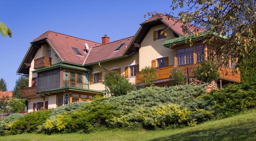 Ferienwohnungen Soravia Gamlitz Exterior foto